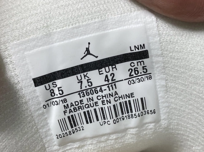 Bmlin Triple Retro 136064-111 Air Jordan White 3 0701